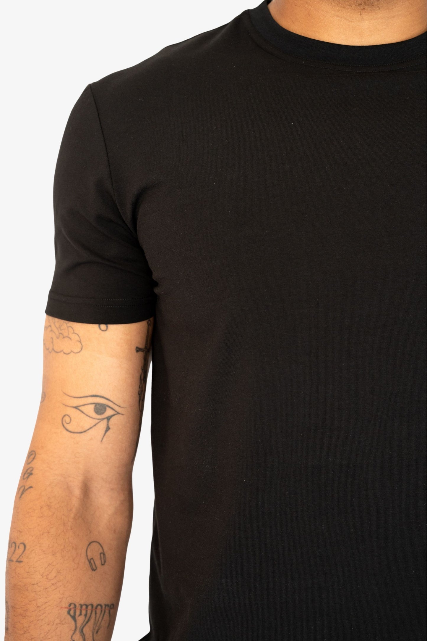 BODY FITTA TEE BLACK